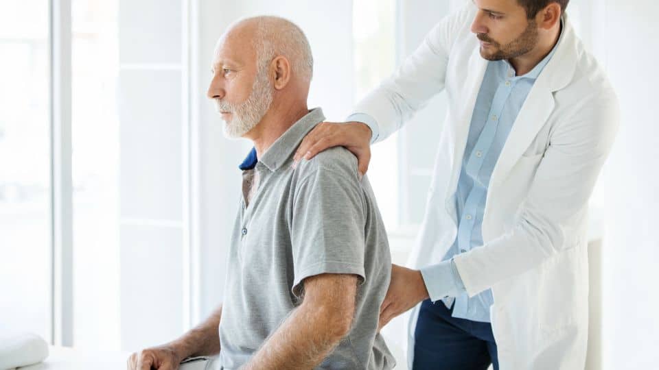 אילו טיפולי פיזיותרפיה מתאימים לכאבים בגב התחתון?
